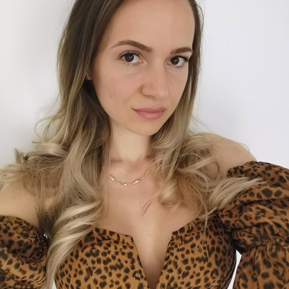 Angela AC